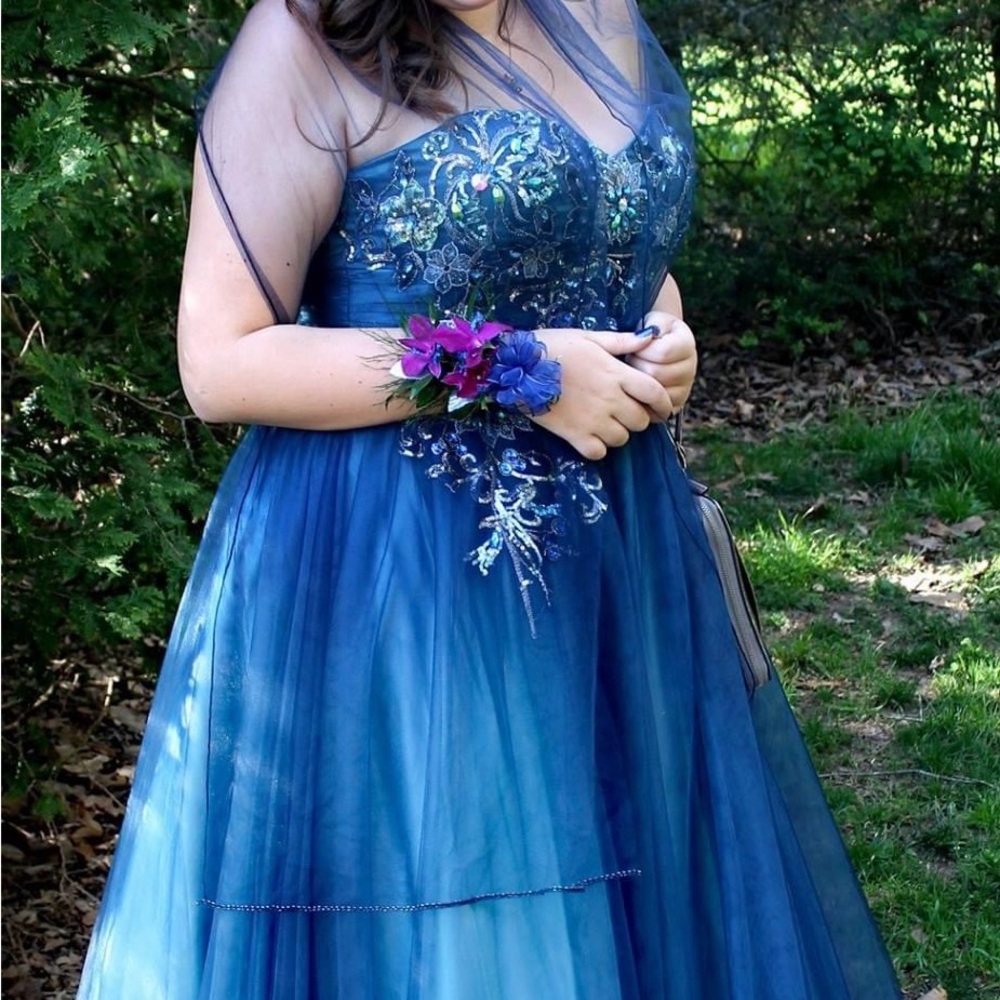 Alyce Black Label Strapless Blue Prom Dress (SIZE 16)